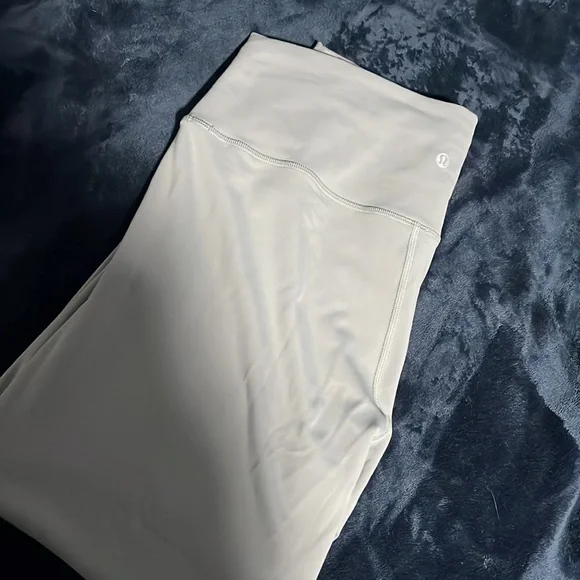 Lululemon Align 25” leggings - Picture 4 of 4